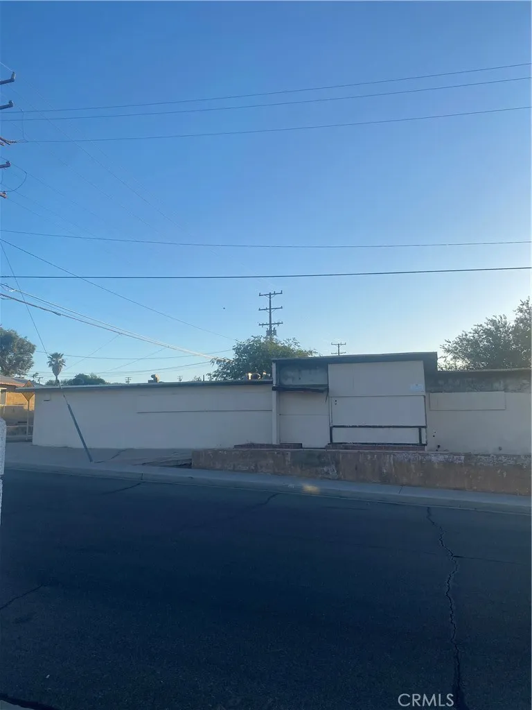 200 S 1st Barstow, CA 92311