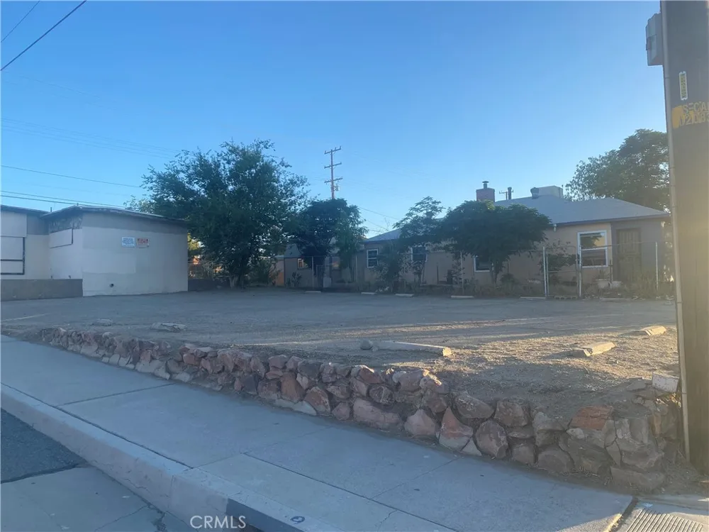 200 S 1st Barstow, CA 92311