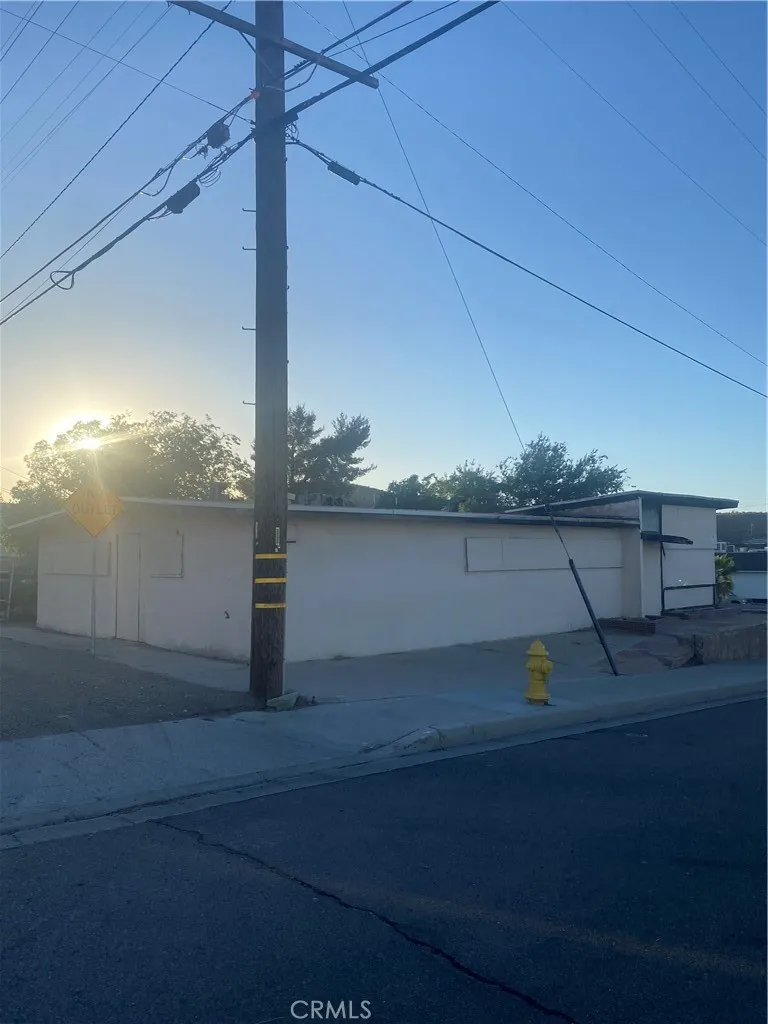 200 S 1st Barstow, CA 92311