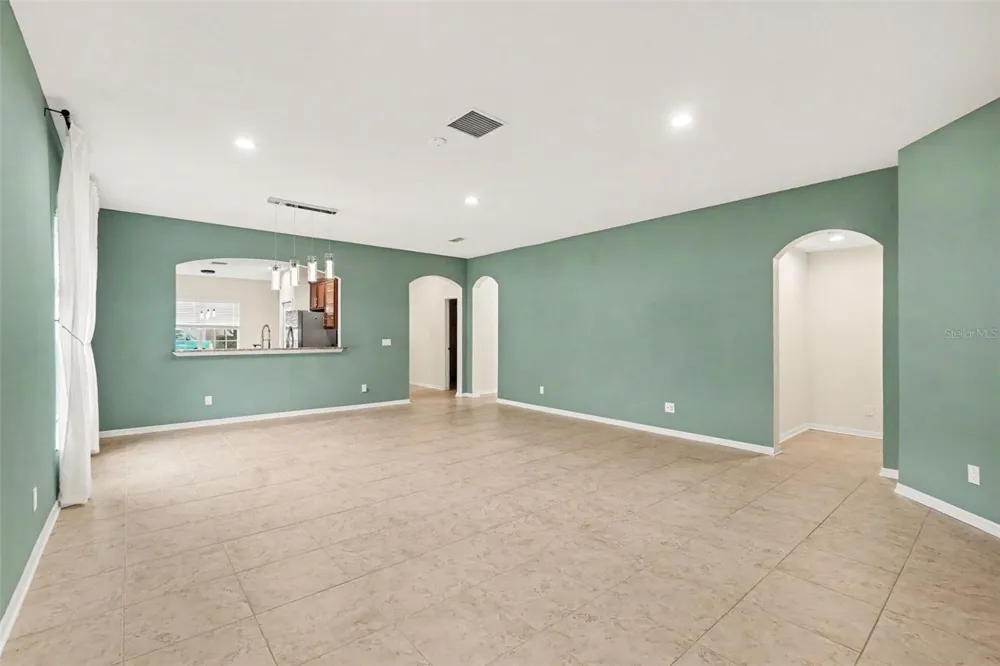7610 TANGLE BROOK BOULEVARD Gibsonton, FL 33534