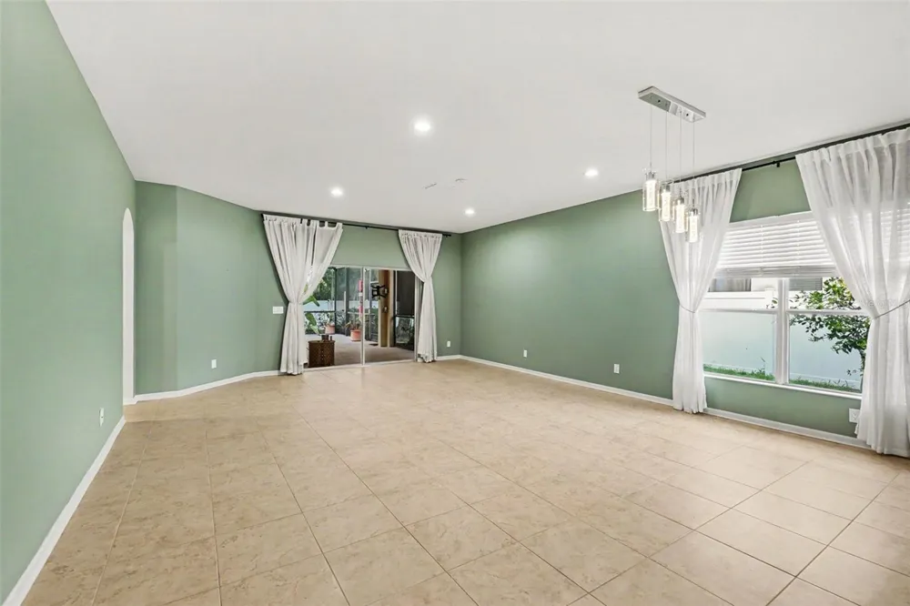 7610 TANGLE BROOK BOULEVARD Gibsonton, FL 33534