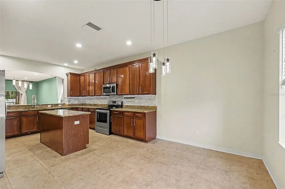 7610 TANGLE BROOK BOULEVARD Gibsonton, FL 33534