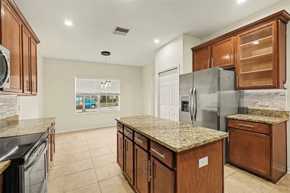 7610 TANGLE BROOK BOULEVARD Gibsonton, FL 33534