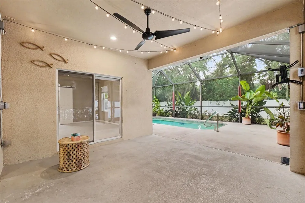 7610 TANGLE BROOK BOULEVARD Gibsonton, FL 33534