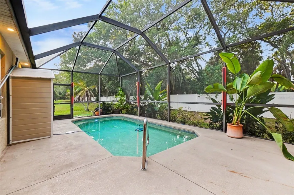 7610 TANGLE BROOK BOULEVARD Gibsonton, FL 33534