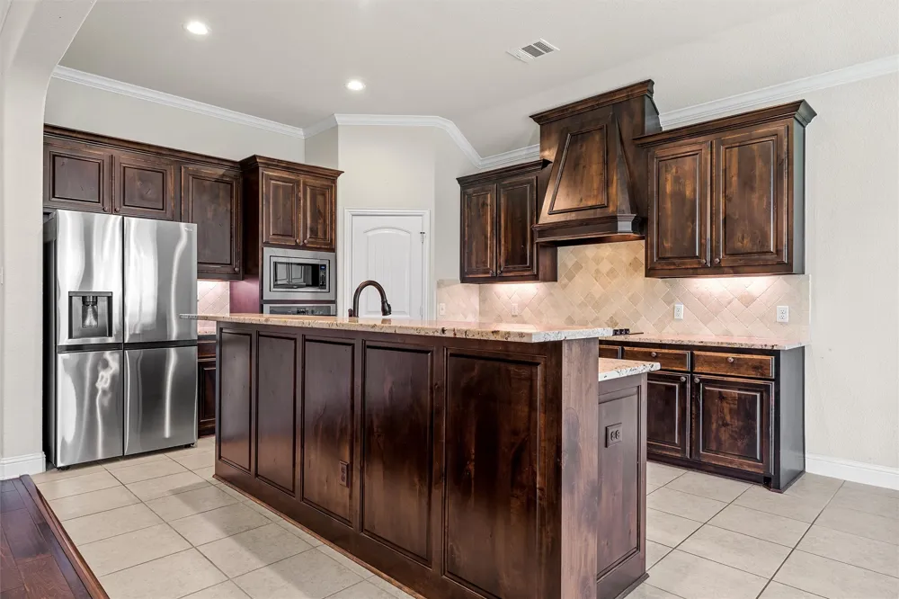 1093 Hesselridge Drive Hewitt, TX 76643