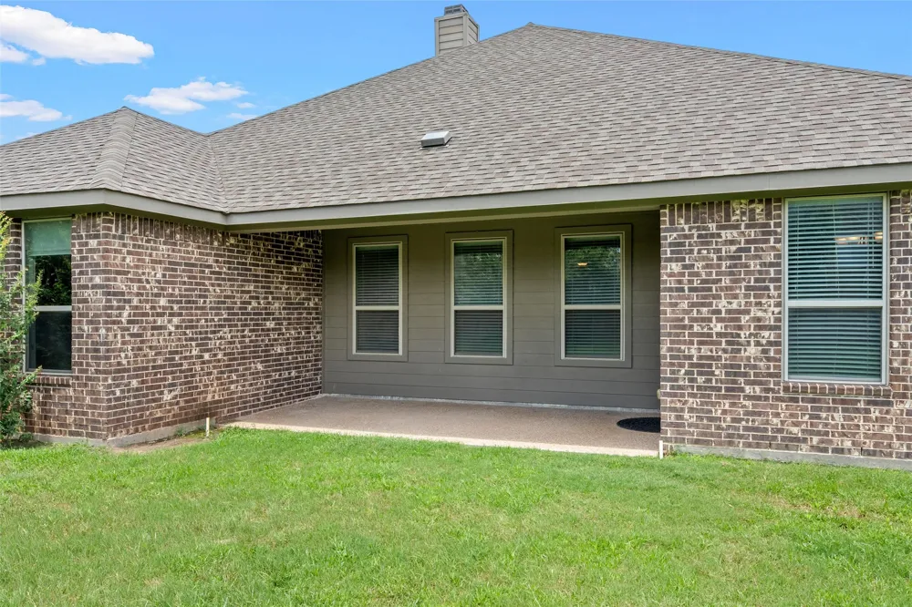 1093 Hesselridge Drive Hewitt, TX 76643