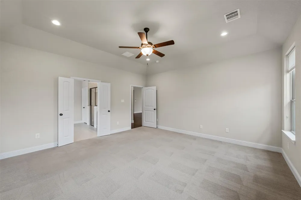 1093 Hesselridge Drive Hewitt, TX 76643