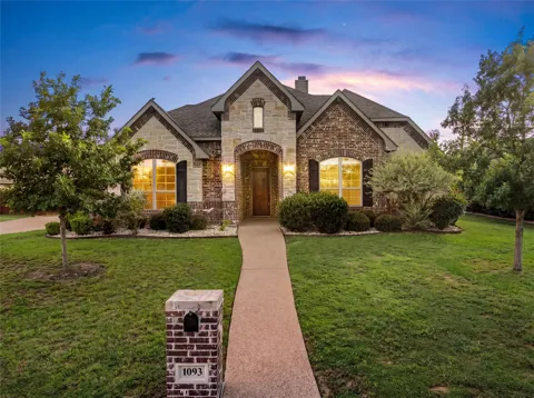 1093 Hesselridge Drive