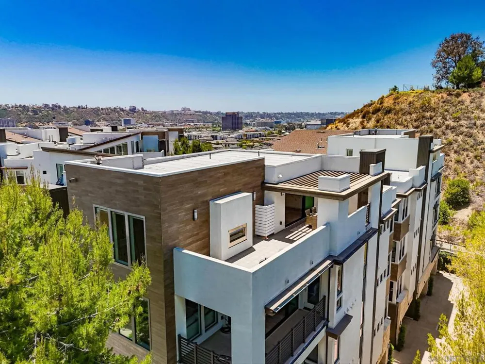 8442 Distinctive Dr. San Diego, CA 92108