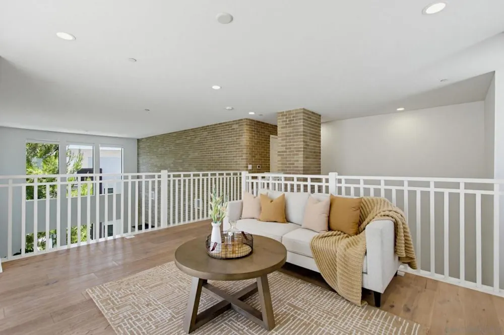 8442 Distinctive Dr. San Diego, CA 92108