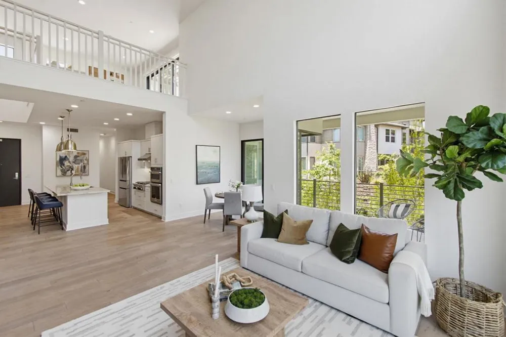 8442 Distinctive Dr. San Diego, CA 92108
