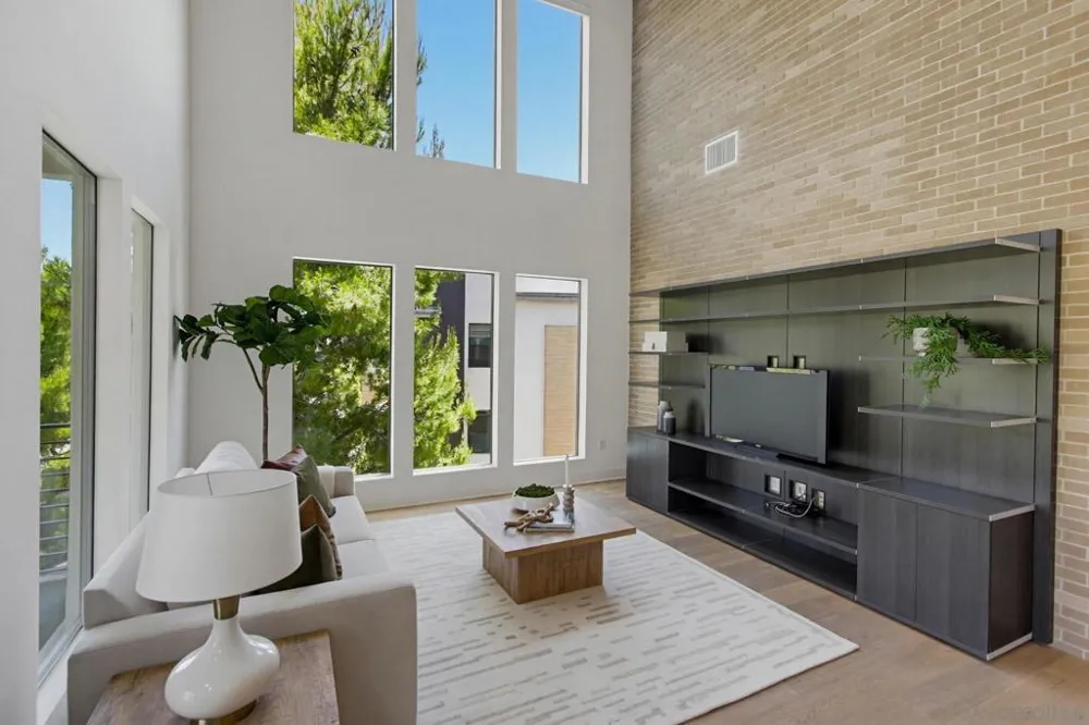 8442 Distinctive Dr. San Diego, CA 92108