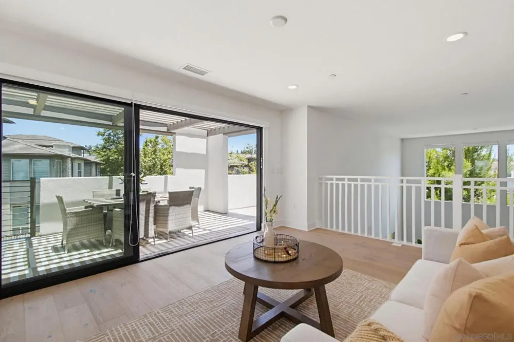 8442 Distinctive Dr. San Diego, CA 92108