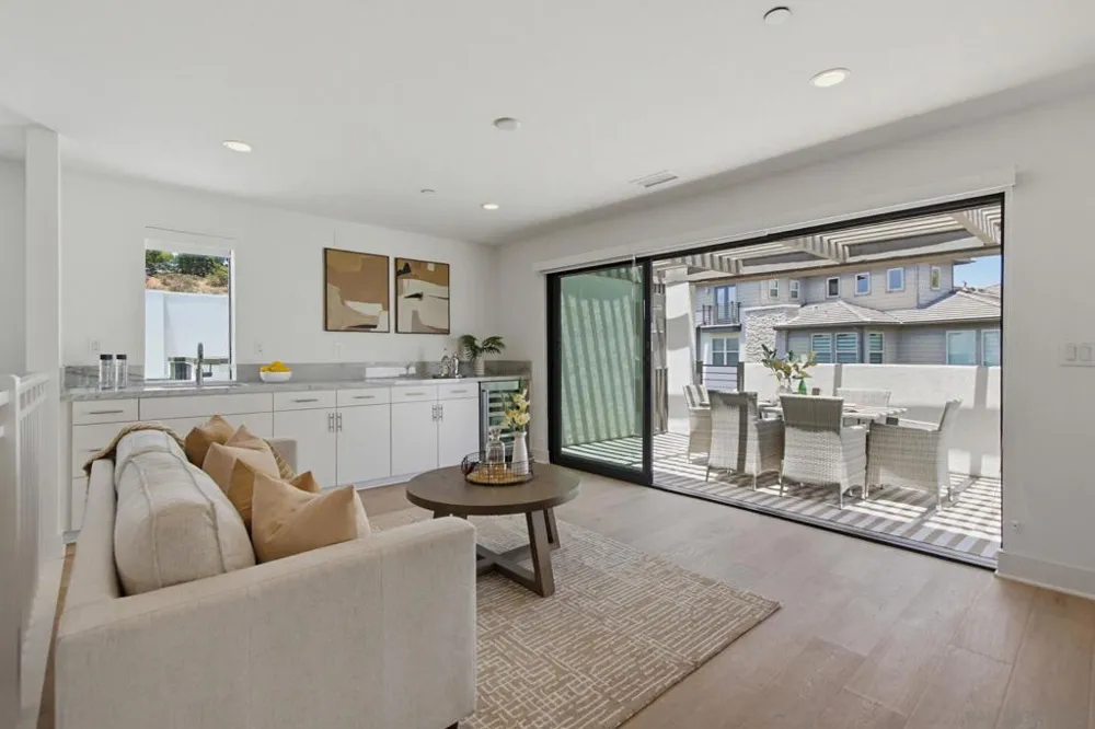 8442 Distinctive Dr. San Diego, CA 92108