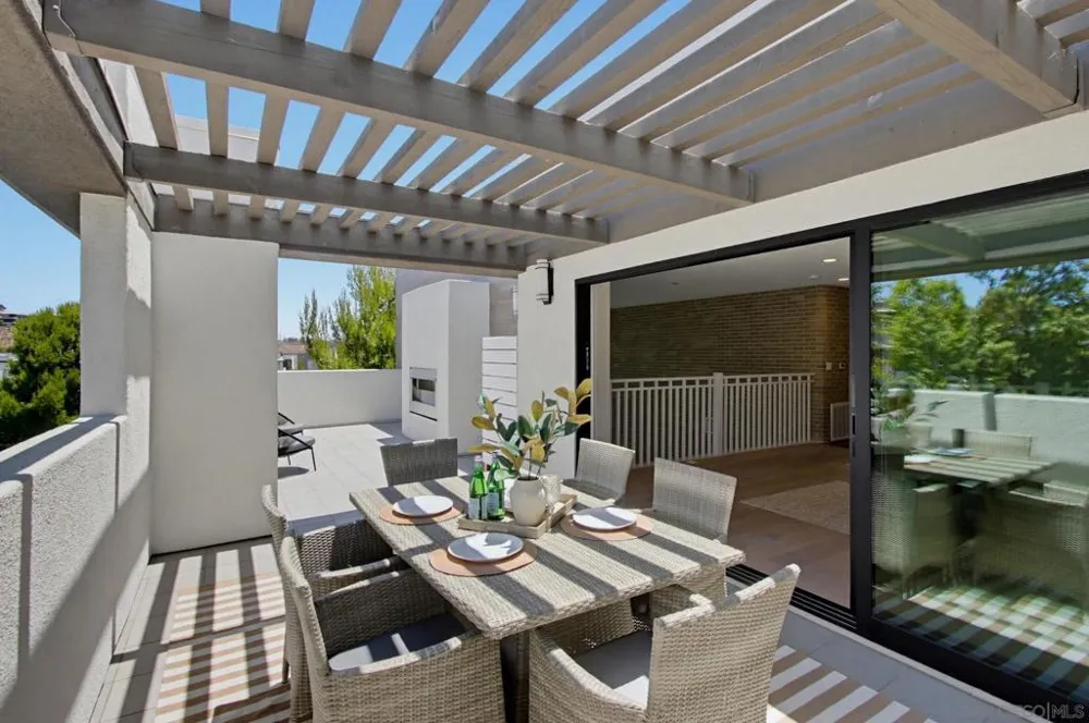8442 Distinctive Dr. San Diego, CA 92108