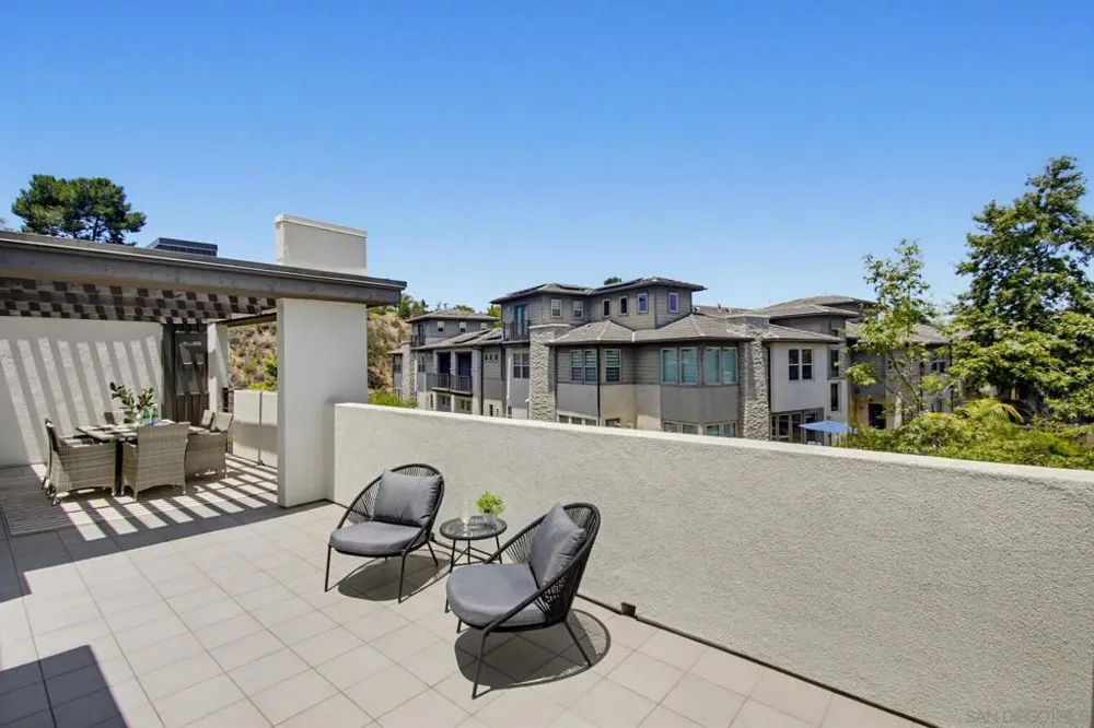 8442 Distinctive Dr. San Diego, CA 92108