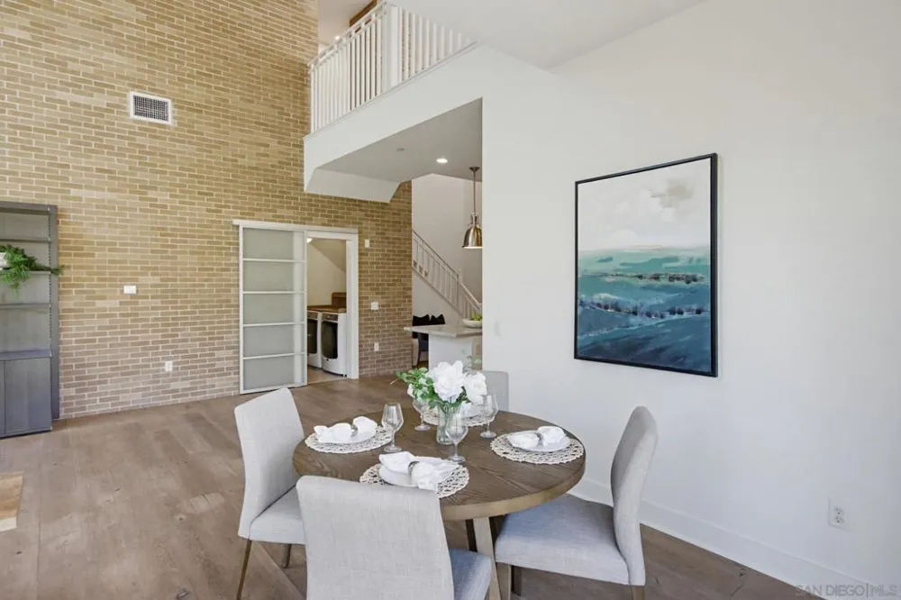 8442 Distinctive Dr. San Diego, CA 92108