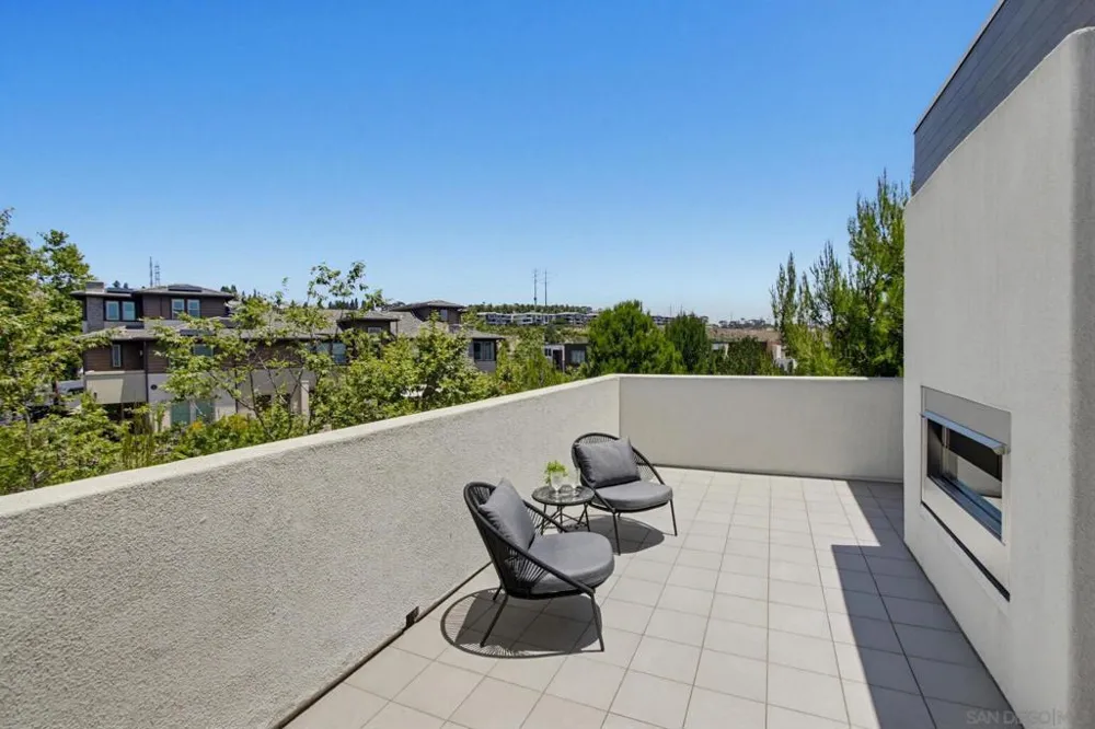 8442 Distinctive Dr. San Diego, CA 92108