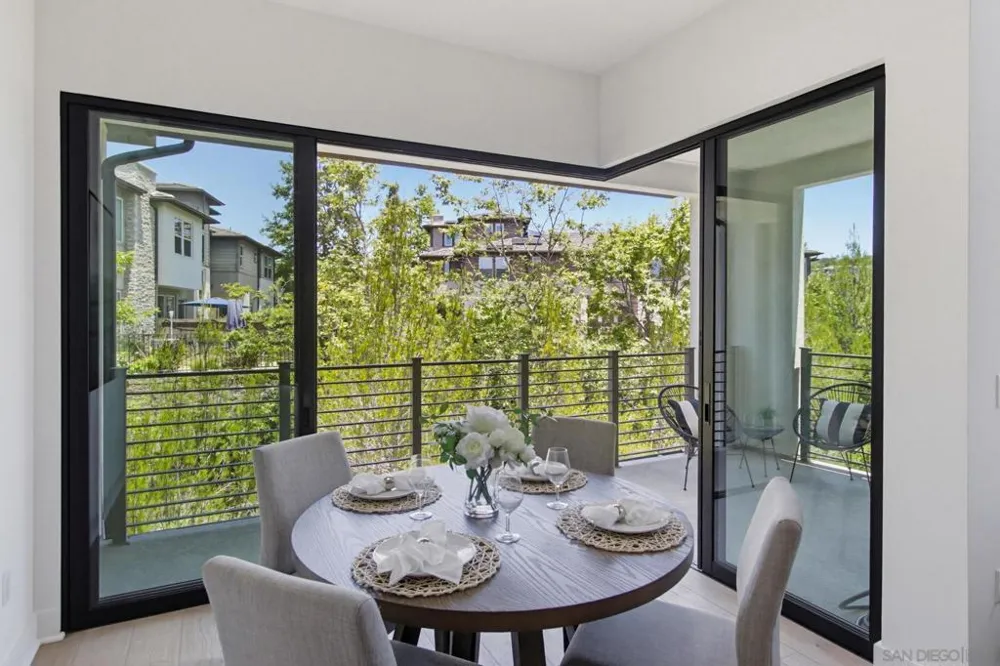 8442 Distinctive Dr. San Diego, CA 92108