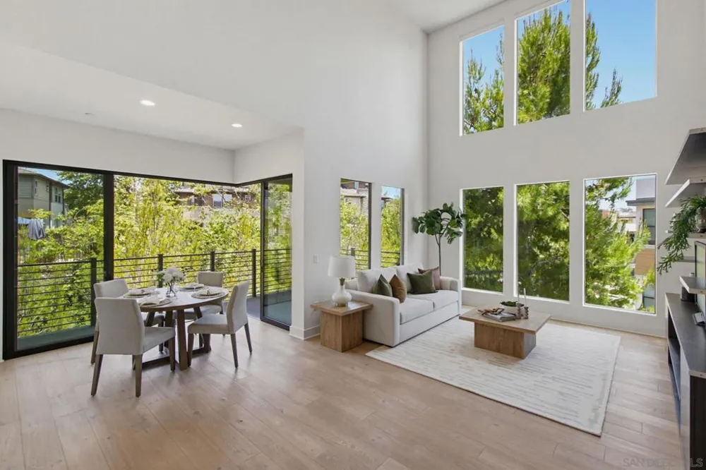 8442 Distinctive Dr. San Diego, CA 92108