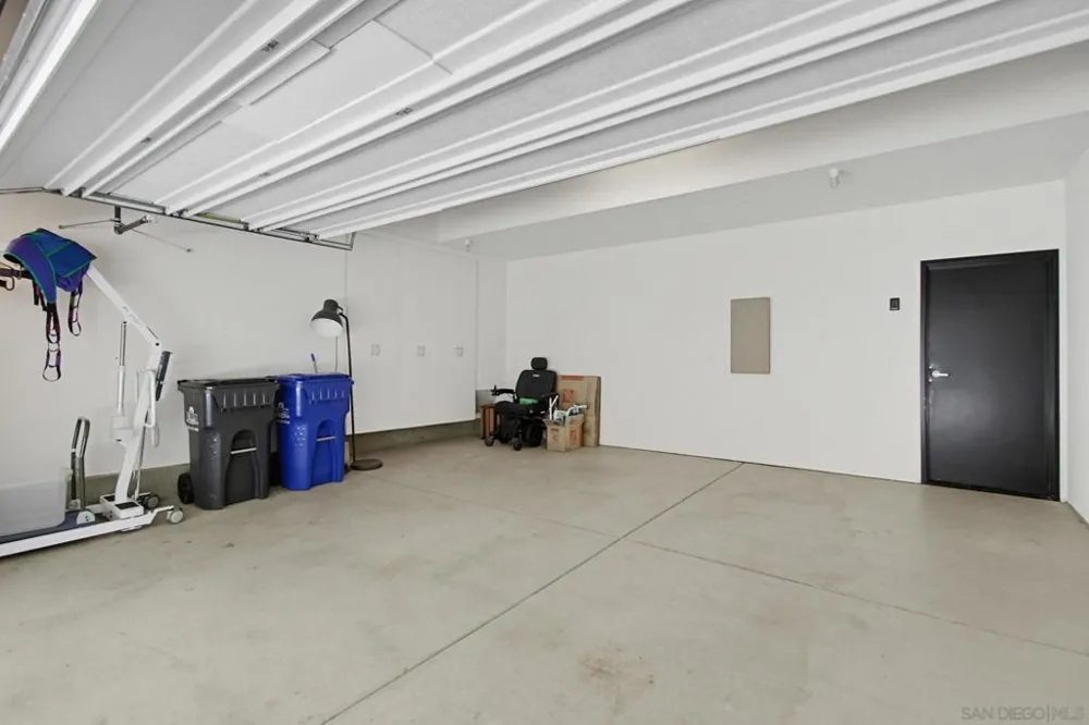 8442 Distinctive Dr. San Diego, CA 92108
