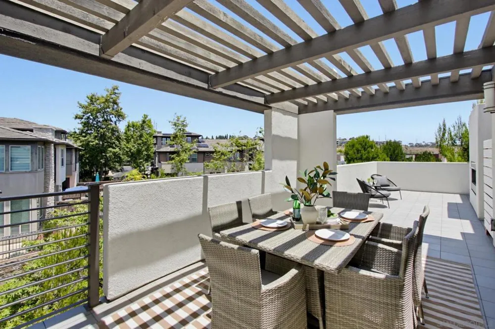 8442 Distinctive Dr. San Diego, CA 92108