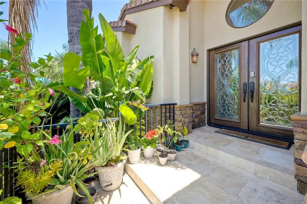 30896 Emperor Canyon Lake, CA 92587