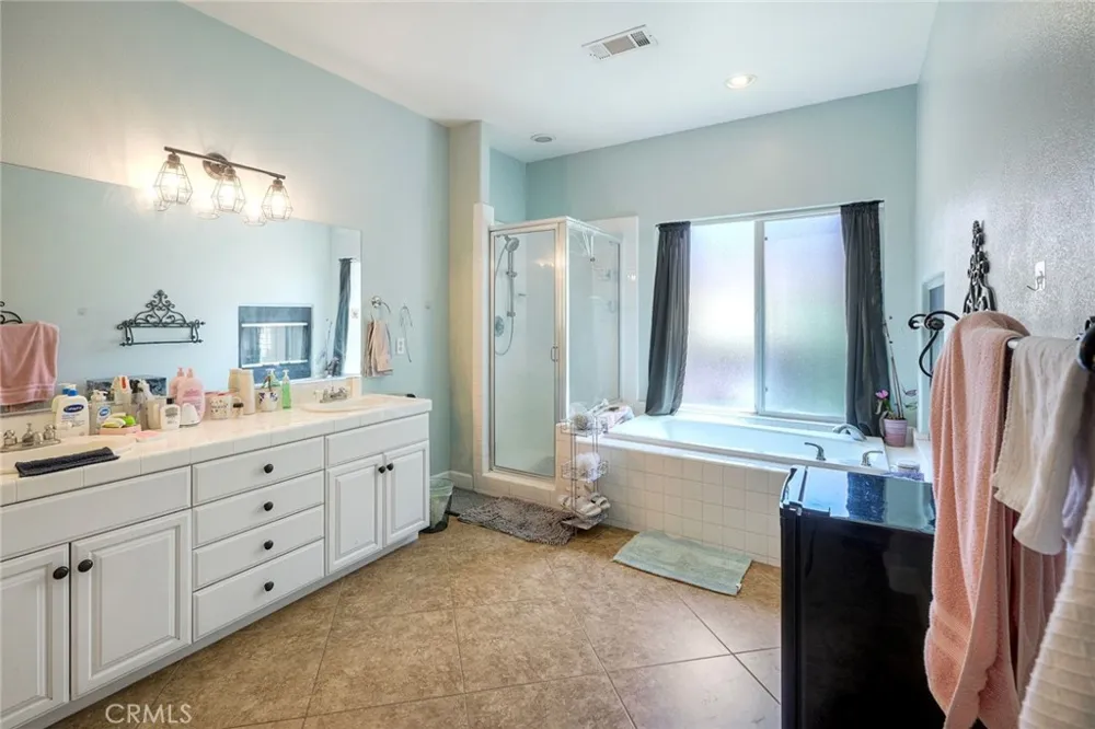 30896 Emperor Canyon Lake, CA 92587