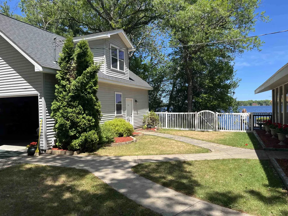 6466 Westshore Drive Oscoda Charter Township, MI 48750