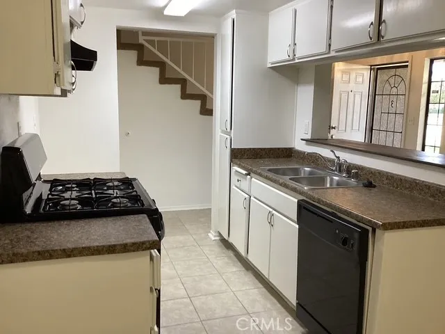 43942 18th Street E #3 Lancaster, CA 93535