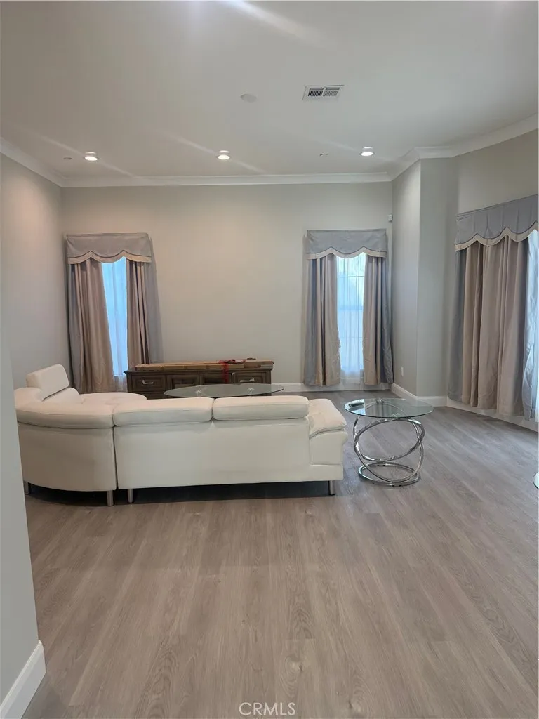 8102 Graves Avenue Rosemead, CA 91770