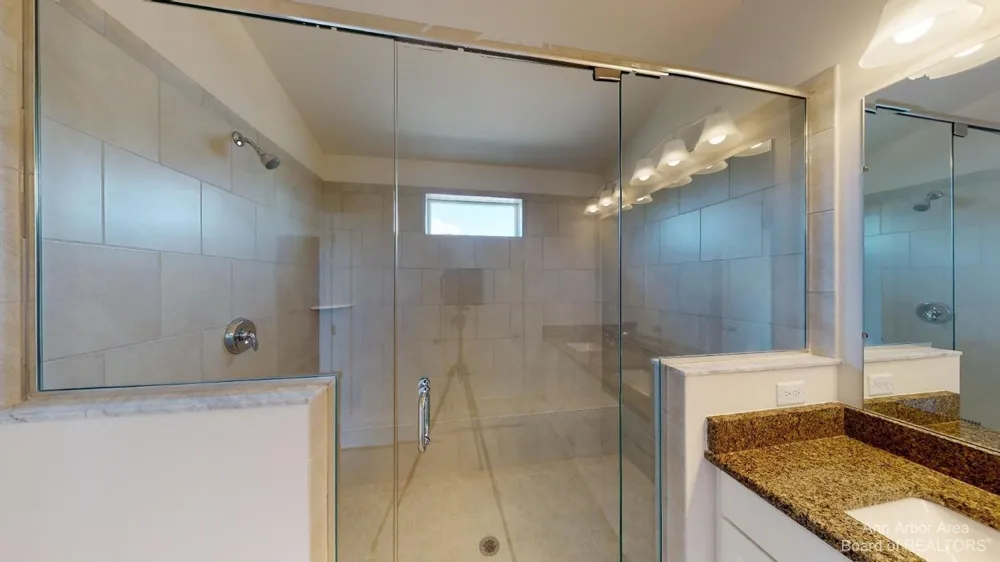 2704 S Spurway Drive Ann Arbor, MI 48105