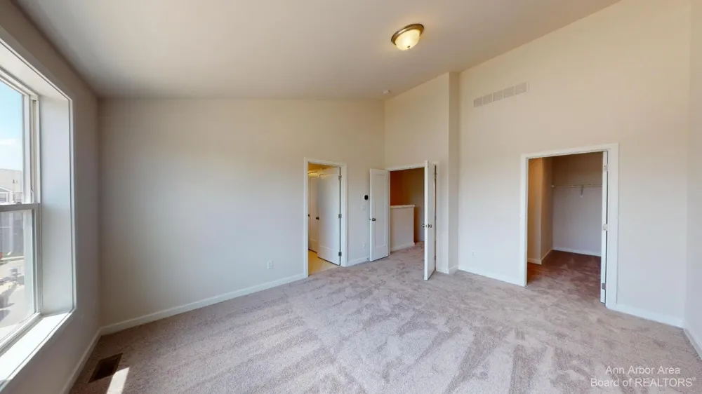 2704 S Spurway Drive Ann Arbor, MI 48105