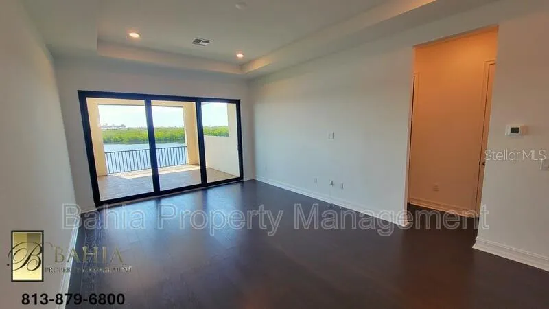 1074 SEAGRAPE DRIVE Ruskin, FL 33570