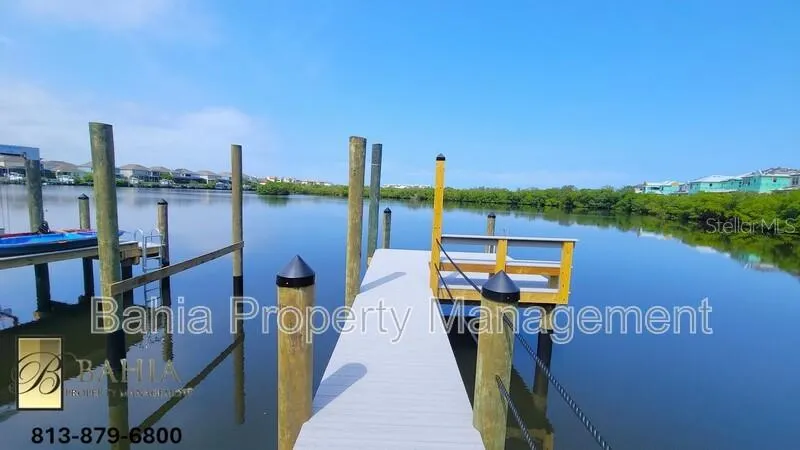 1074 SEAGRAPE DRIVE Ruskin, FL 33570