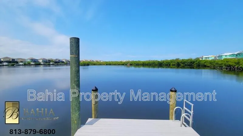 1074 SEAGRAPE DRIVE Ruskin, FL 33570