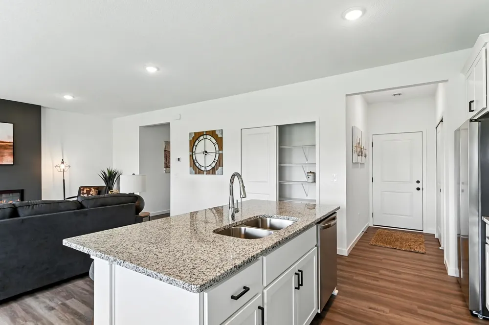 1800 Dale Place SE Pine Island, MN 55963