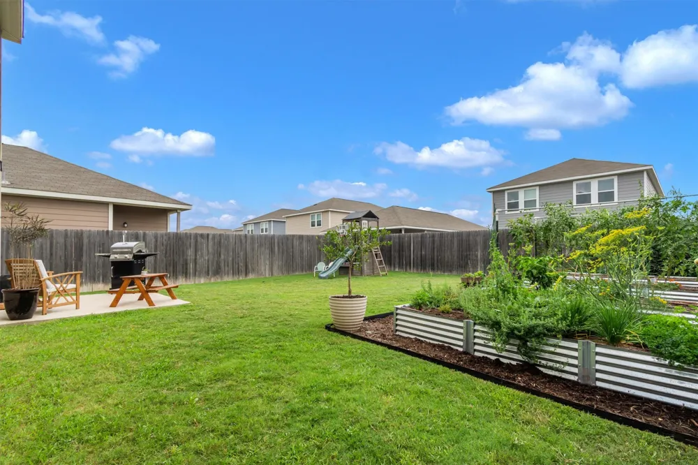 132 Thistle Lane Maxwell, TX 78656