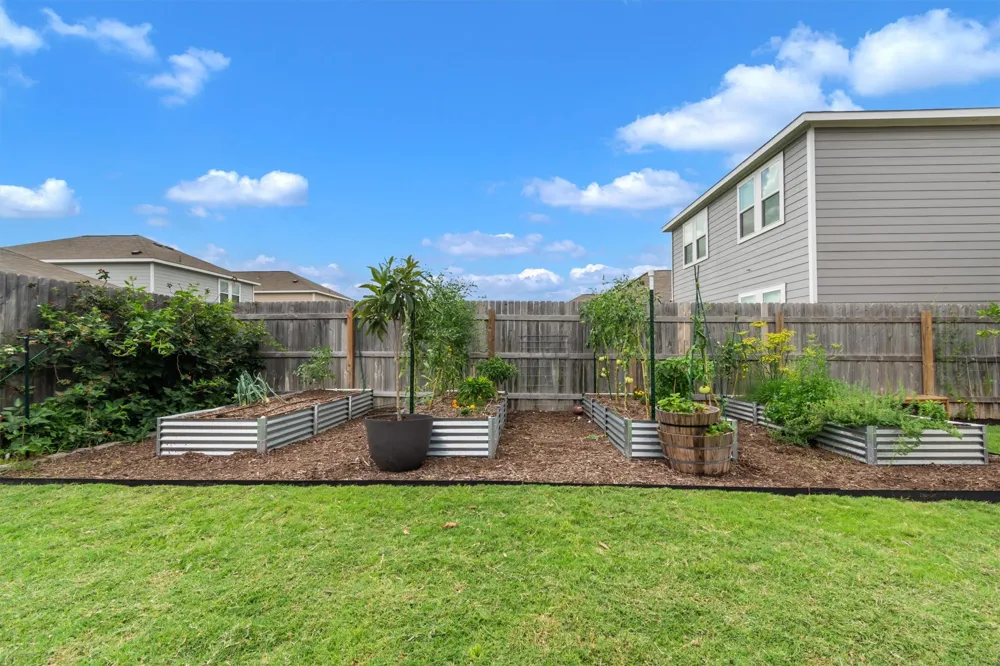 132 Thistle Lane Maxwell, TX 78656