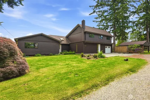 2406 Emerald Drive