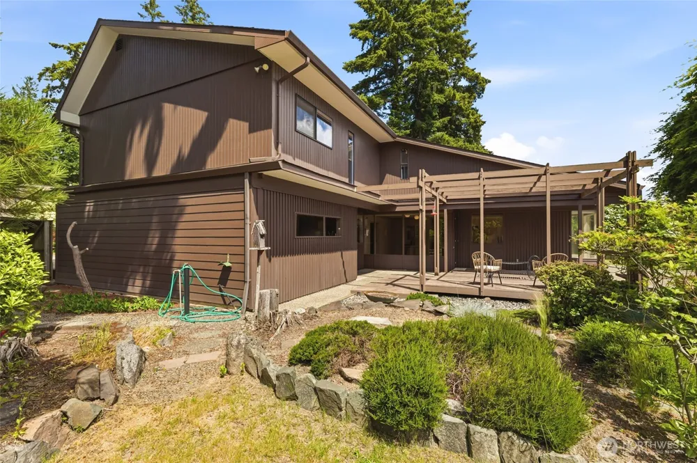 2406 Emerald Drive Milton, WA 98354