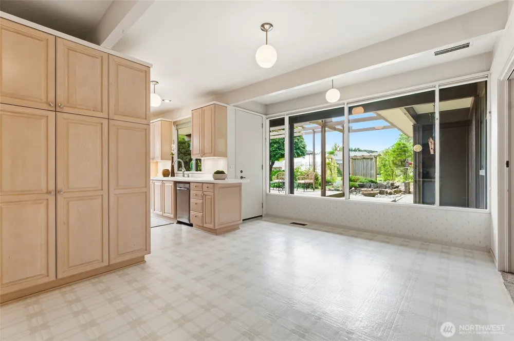 2406 Emerald Drive Milton, WA 98354