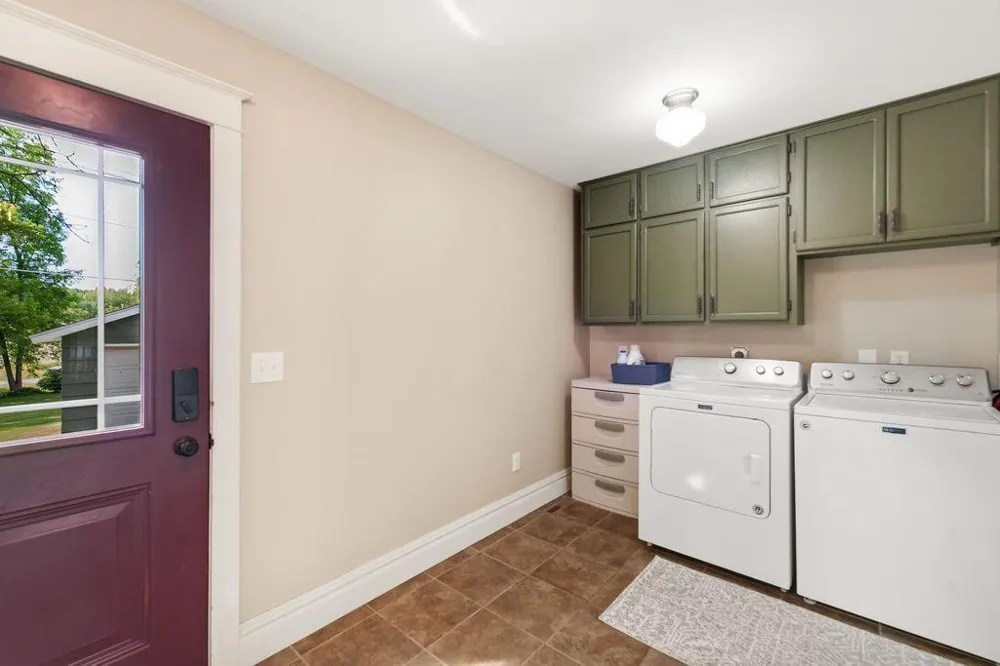 156 Lakeshore Drive Moose Lake, MN 55767