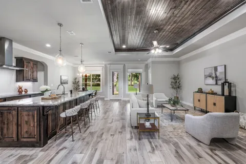 10301 Ravenswood Road