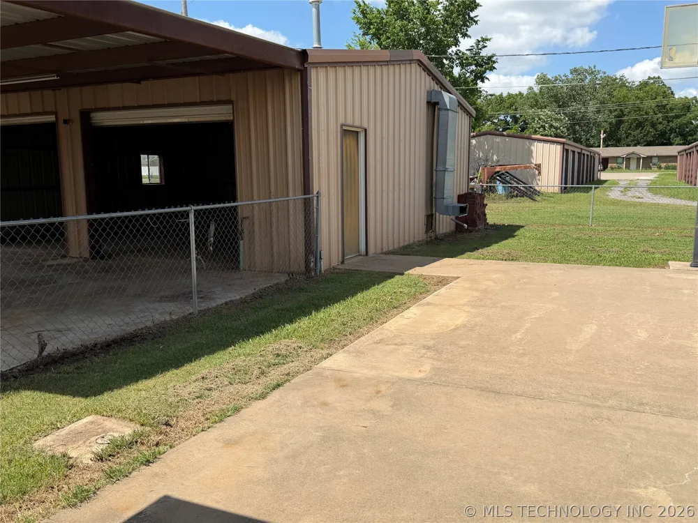 507 E Tonner Calera, OK 74730