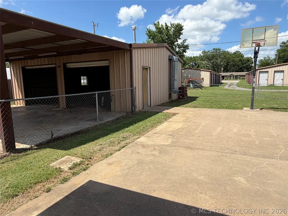 507 E Tonner Calera, OK 74730
