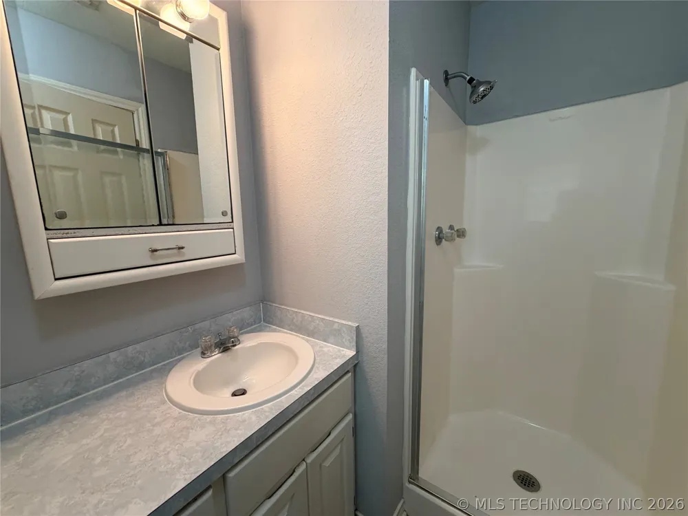 507 E Tonner Calera, OK 74730