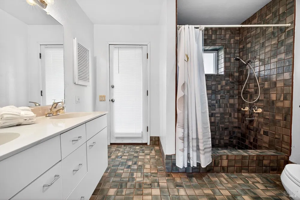 35 Oceana Drive Dillon Beach, CA 94929