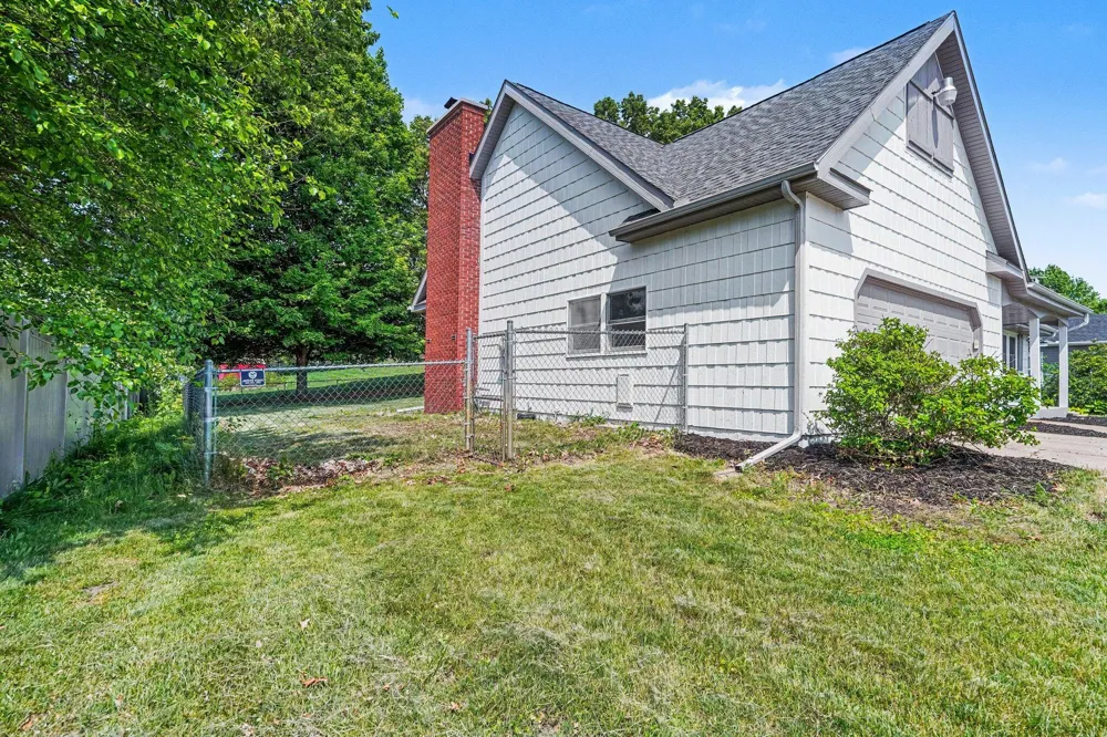 108 Shadowood Lane Emmett Charter Township, MI 49014